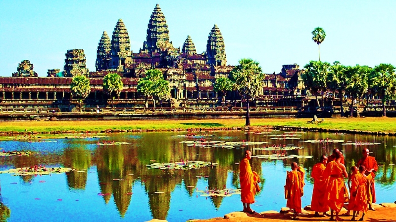 CAMBODIA: PHNOMPENH – SIEMREAP
