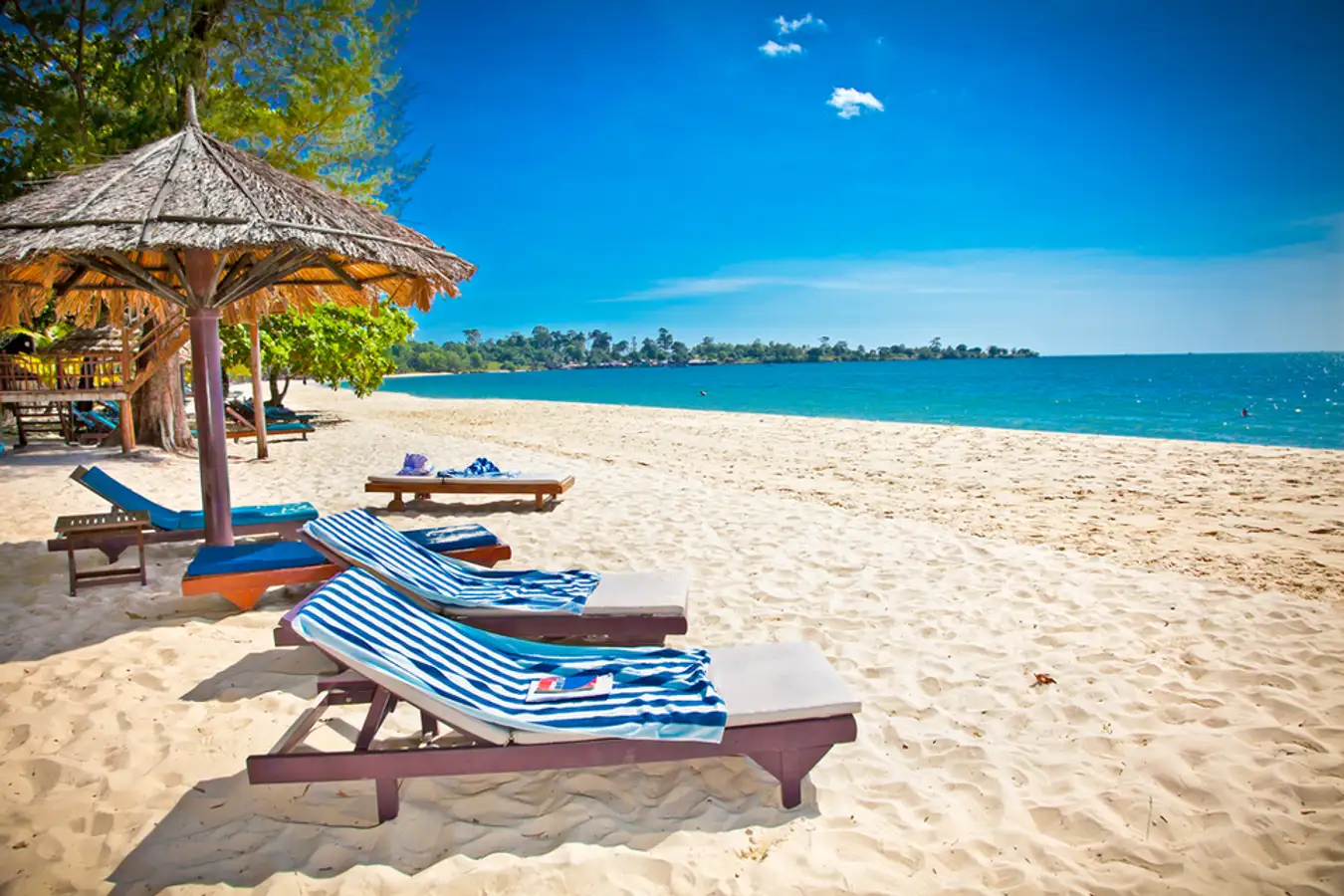 CAMBODIA: PHNOMPENH – SIHANOUKVILLE - KOHRONG